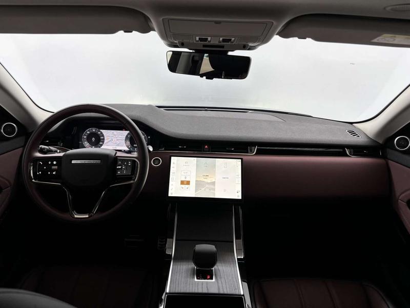 Land Rover Range Rover Evoque L, 2026 — фото 8 из 12
