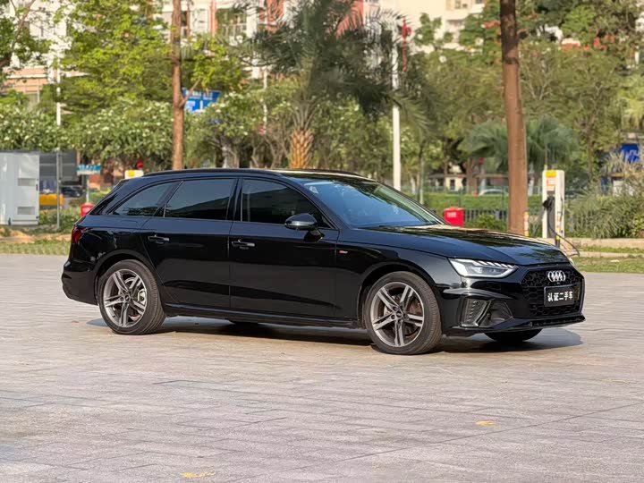 Audi A4, 2022 — фото 3 из 9