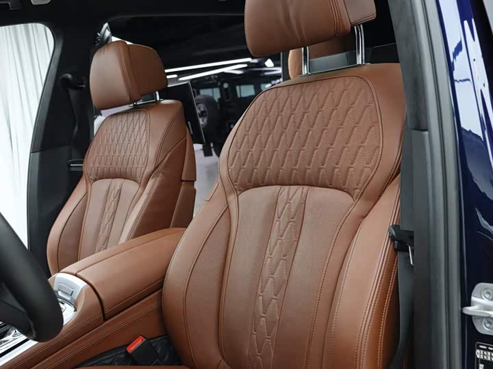 BMW X7, 2023 — фото 3 из 9