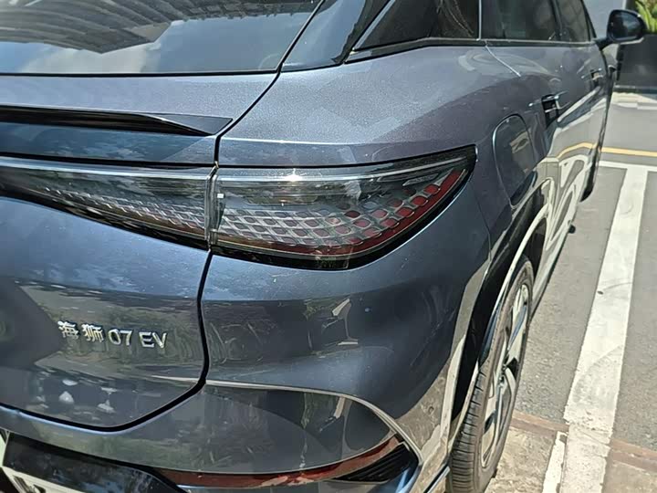BYD Sea Lion 07 EV, 2024 — фото 8 из 9