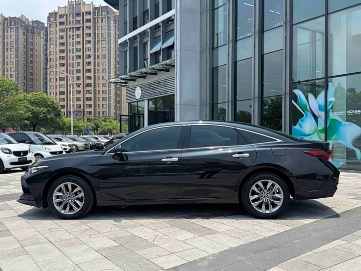 Toyota Avalon, 2022 — фото 3 из 9