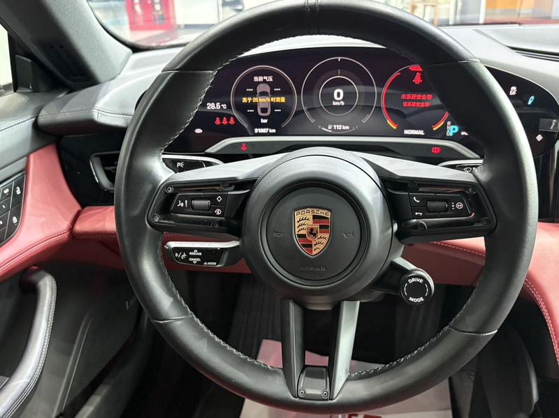 Porsche Taycan, 2023 — фото 10 из 12