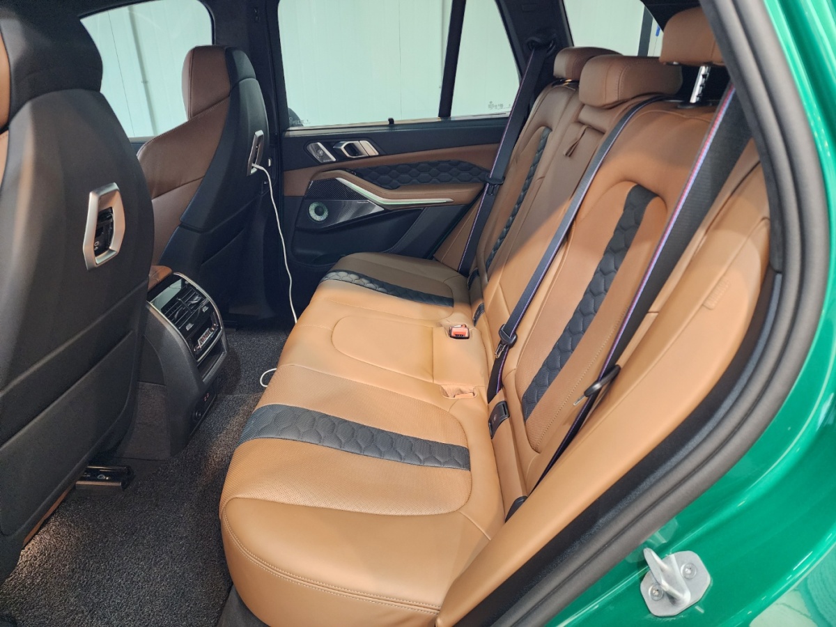 BMW X5 M, 2025 — фото 10 из 12
