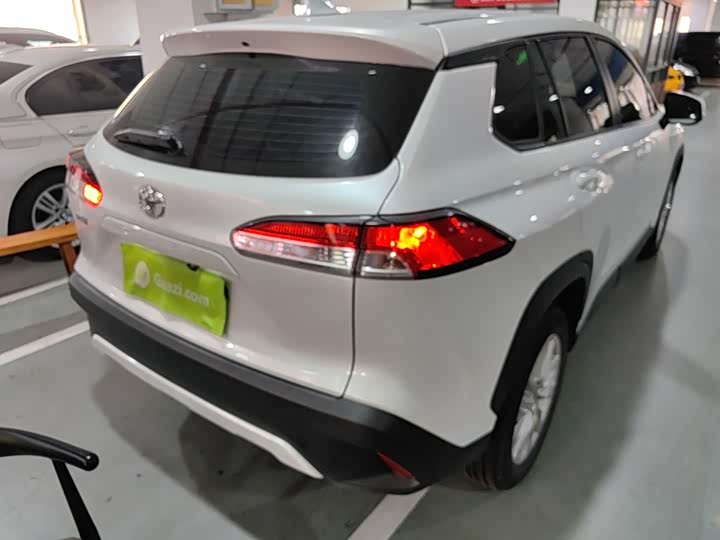 Toyota Corolla Cross, 2024 — фото 7 из 9