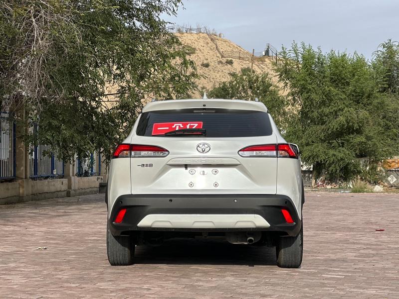 Toyota Corolla Cross, 2024 — фото 4 из 12