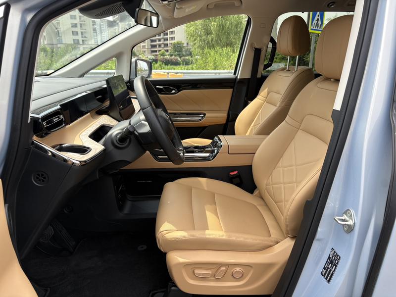 GAC Trumpchi E8, 2024 — фото 9 из 12