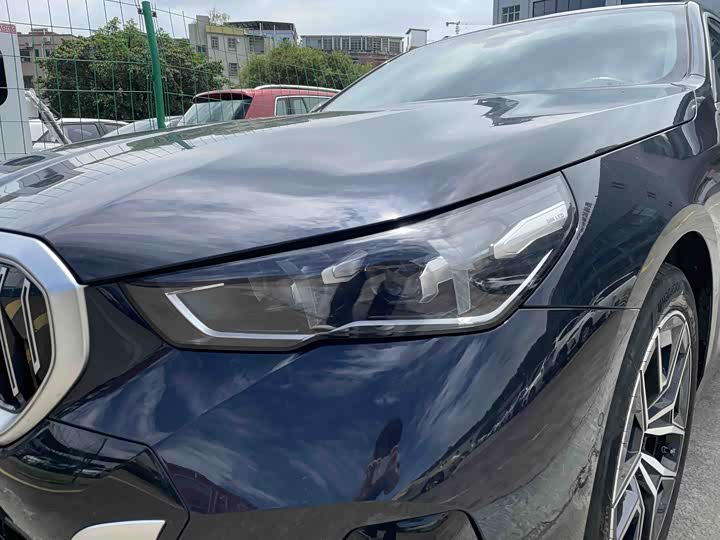 BMW i5, 2024 — фото 7 из 9