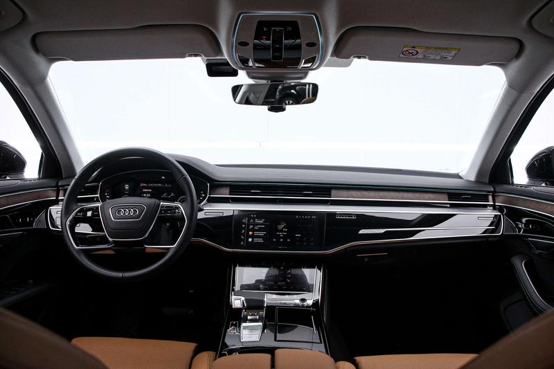Audi A8, 2023 — фото 6 из 12