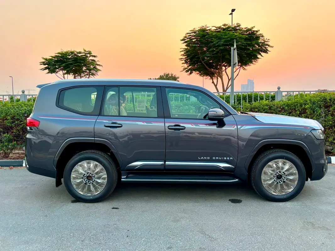 Toyota Land Cruiser, 2026 — фото 2 из 10