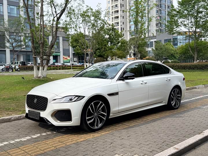 Jaguar XF L, 2024 — купить в Москве под ключ