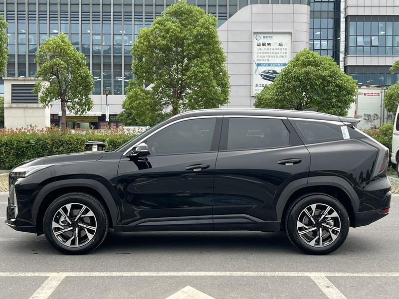 Geely Atlas L, 2026 — фото 4 из 11