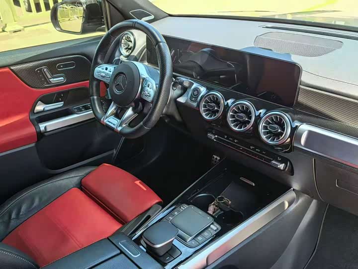 Mercedes-Benz GLB-Class AMG, 2023 — фото 5 из 5