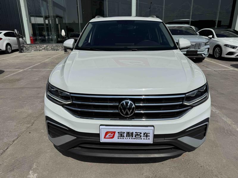 Volkswagen Tiguan L Pro, 2024 — фото 2 из 10