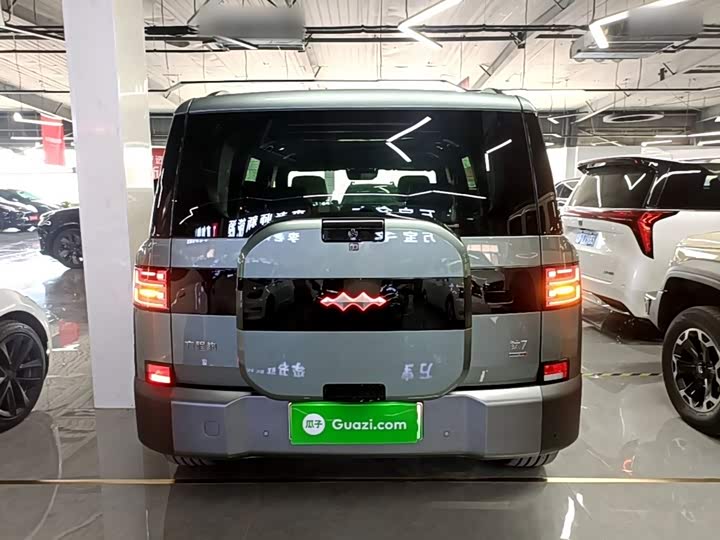 BYD FangChengBao Titanium 7 (Tai 7), 2026 — фото 6 из 9