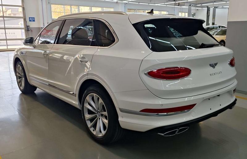Bentley Bentayga, 2025 — фото 2 из 8