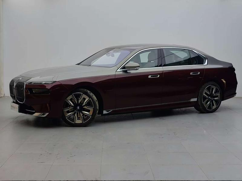 BMW i7, 2024 — купить в Твери под ключ