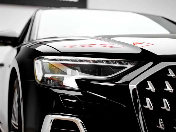 Audi A8, 2023 — фото 5 из 9
