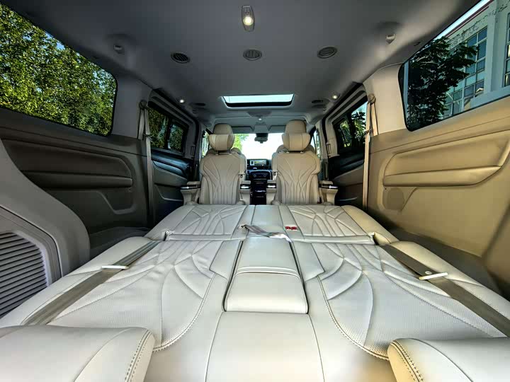 Ford Tourneo, 2023 — фото 10 из 12