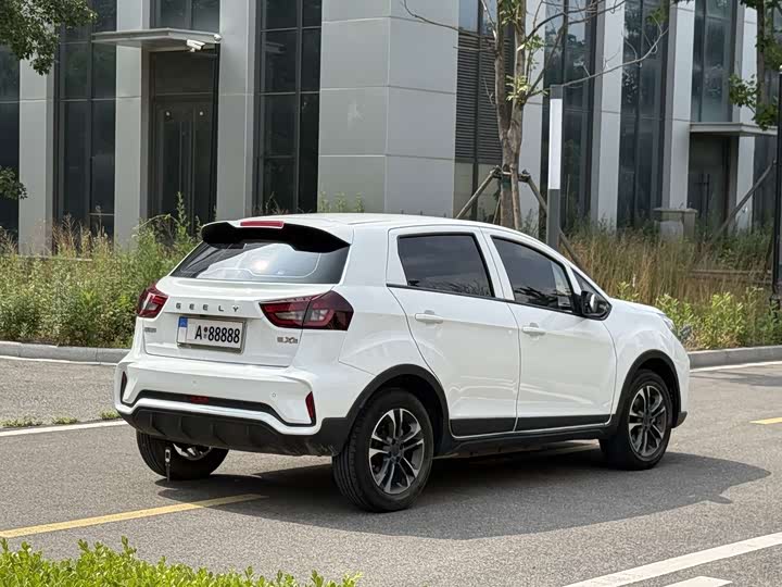 Geely Geometry EX3, 2022 — фото 4 из 9