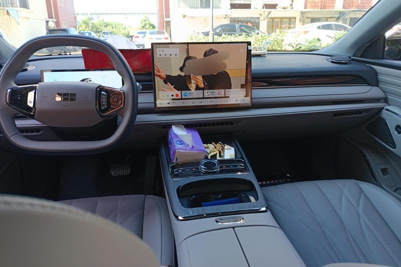 Geely Galaxy Starshine 8 EM-i, 2025 — фото 7 из 11