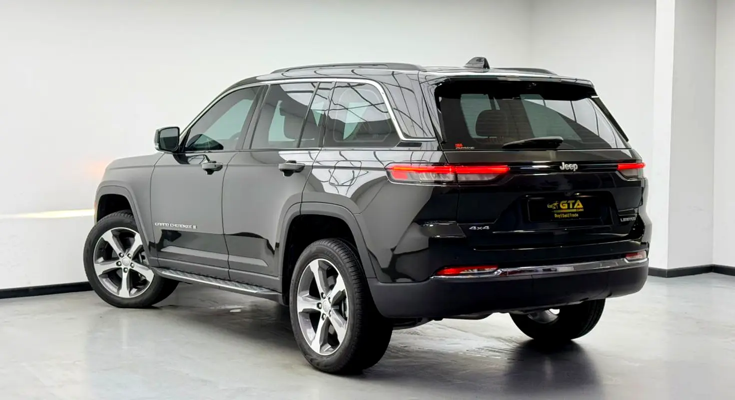 Jeep Grand Cherokee, 2024 — фото 4 из 10