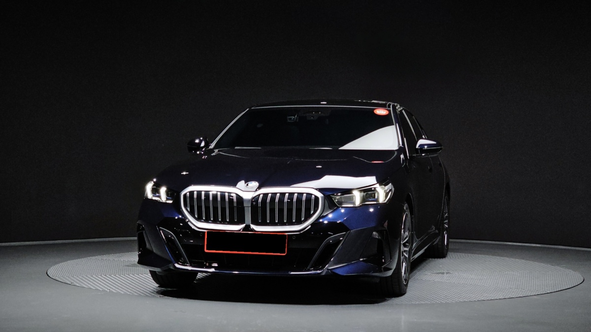BMW 5 Series, 2025 — фото 3 из 12