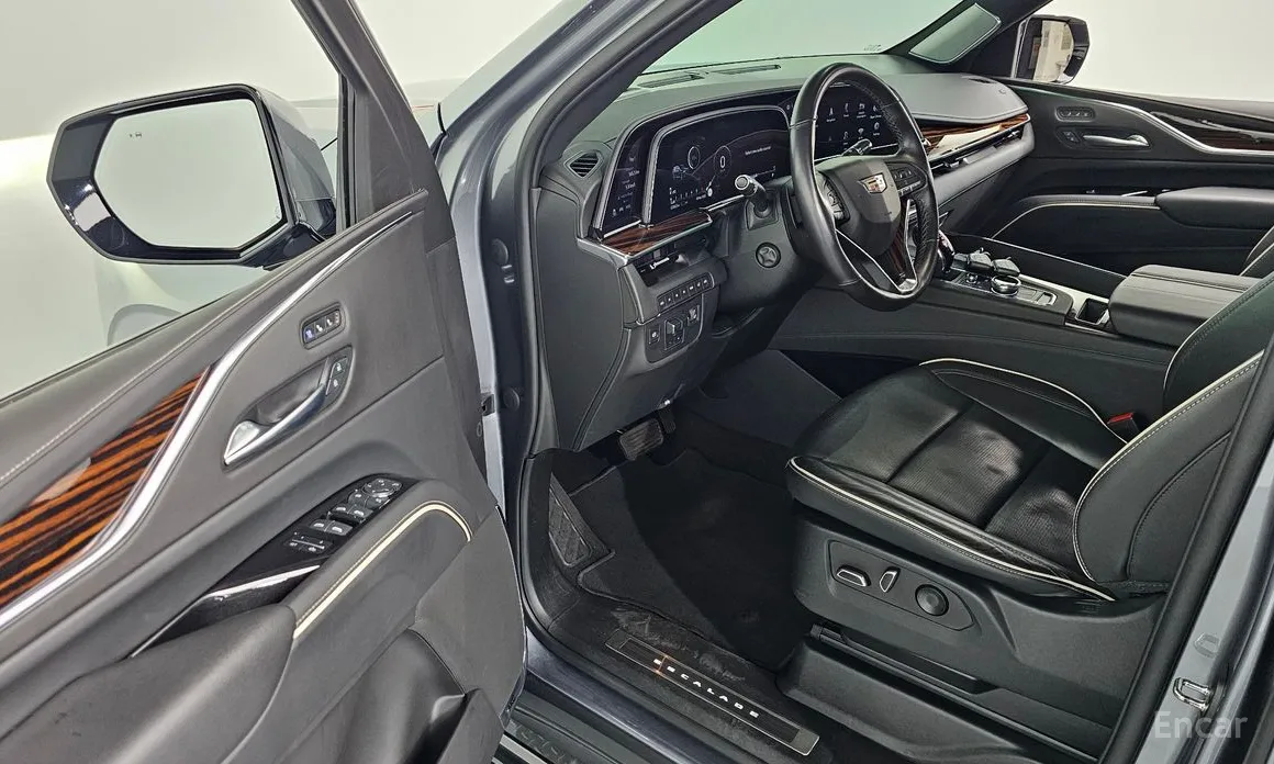 Cadillac Escalade, 2022 — фото 10 из 12