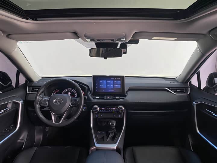 Toyota RAV4, 2022 — фото 7 из 9