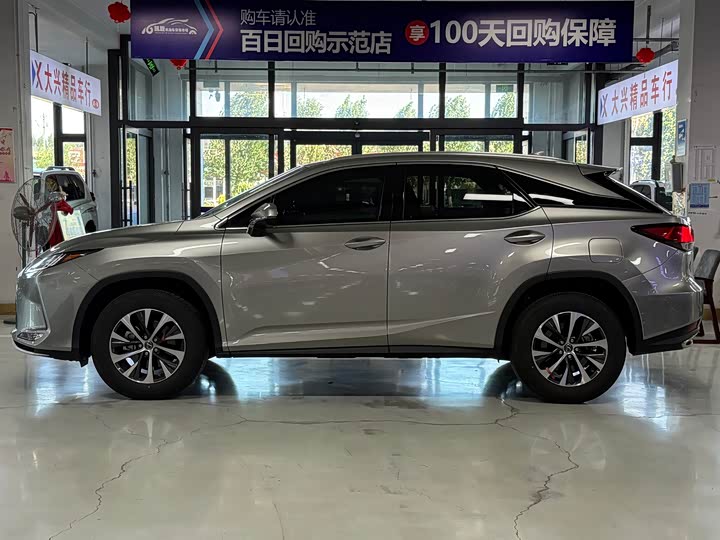 Lexus RX, 2022 — фото 4 из 9