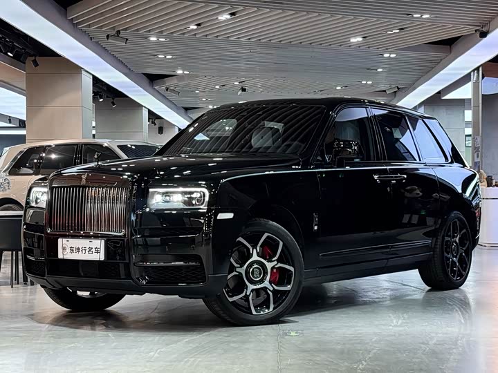 Rolls-Royce Cullinan, 2023 — купить в Москве под ключ