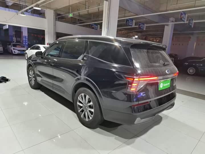 Ford Edge, 2023 — фото 5 из 9