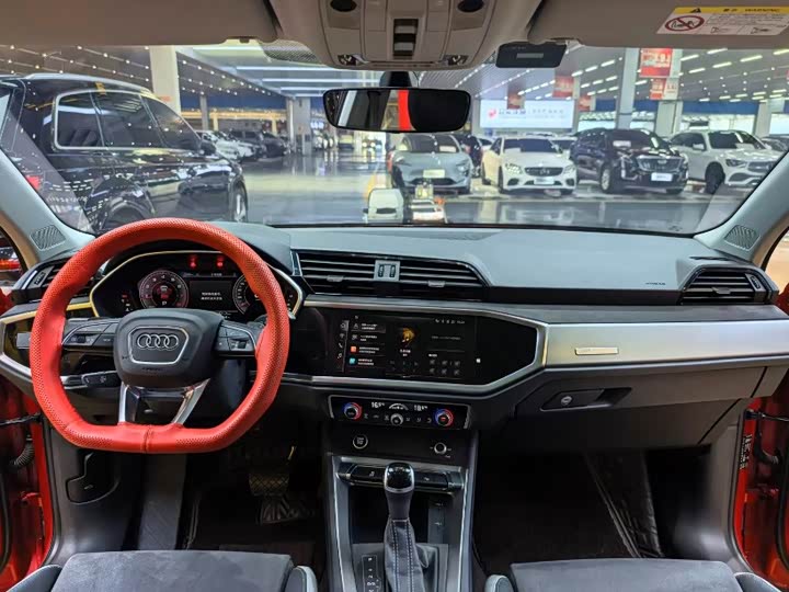 Audi Q3, 2023 — фото 8 из 9
