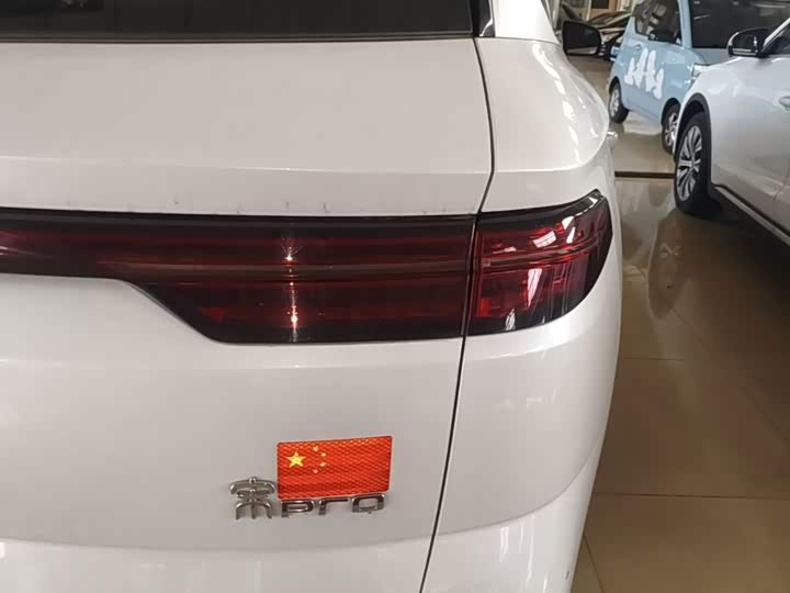 BYD Song Pro Hybrid, 2024 — фото 8 из 9