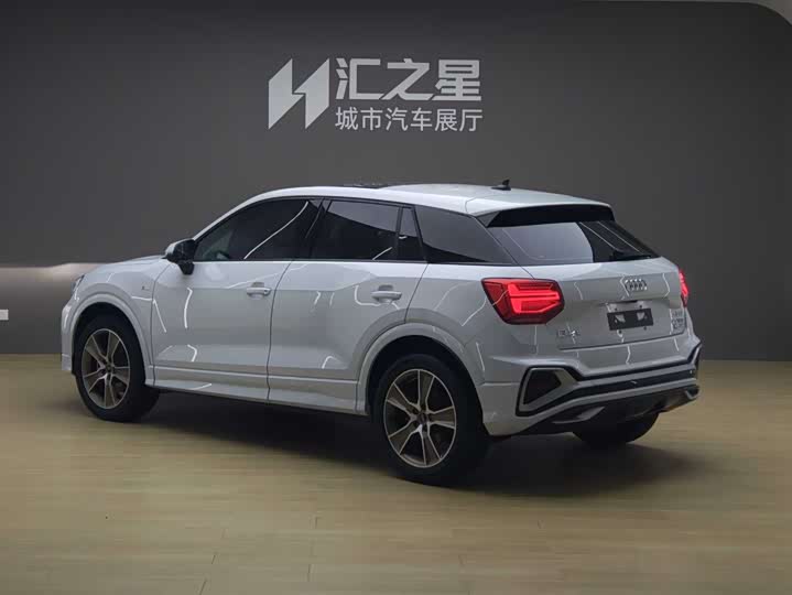 Audi Q2L, 2023 — фото 2 из 9
