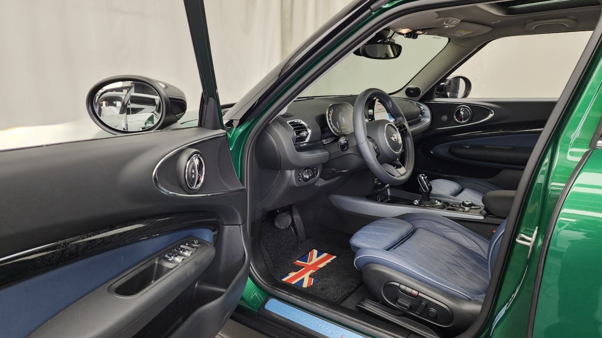 Mini Clubman, 2023 — фото 9 из 12