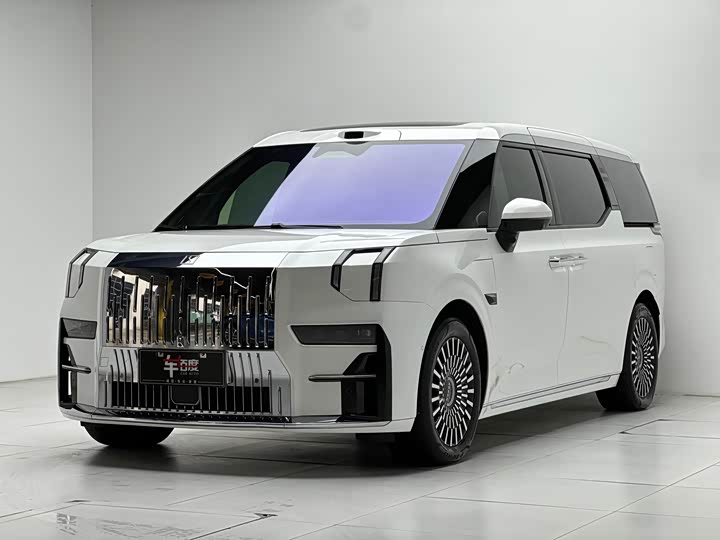 Zeekr 009, 2024 — купить в Туле под ключ