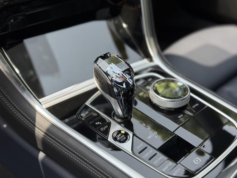 BMW 8 Series, 2025 — фото 10 из 12