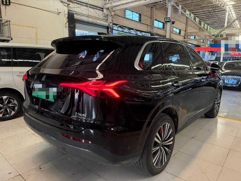 Hongqi HS6 Hybrid, 2025 — фото 6 из 10