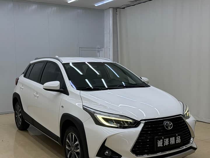 Toyota Yaris L Hatchback, 2021 — фото 3 из 9