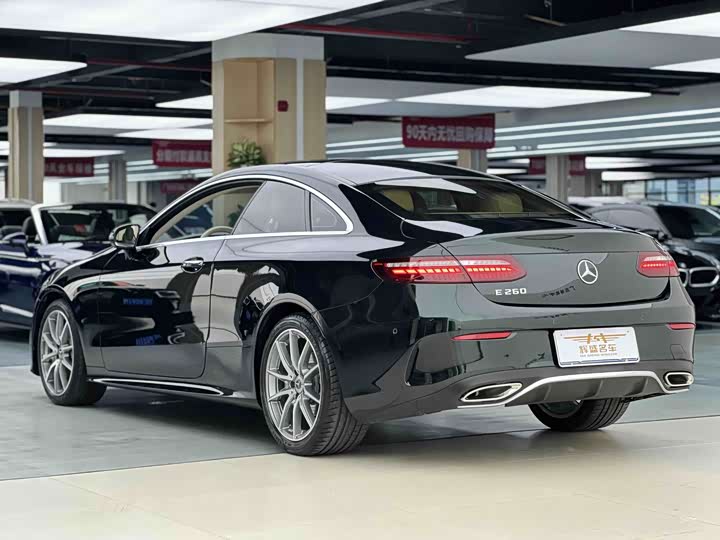 Mercedes-Benz E-Class, 2023 — фото 9 из 9