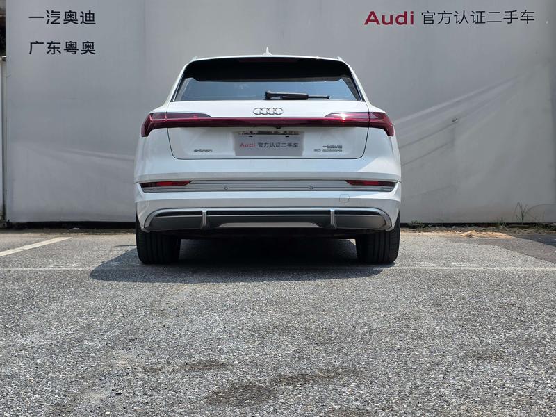 Audi e-tron, 2023 — фото 3 из 12