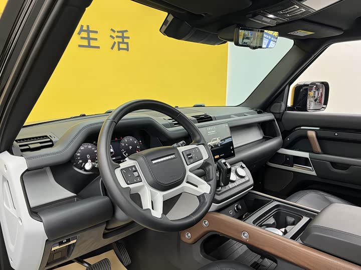Land Rover Defender, 2023 — фото 4 из 9