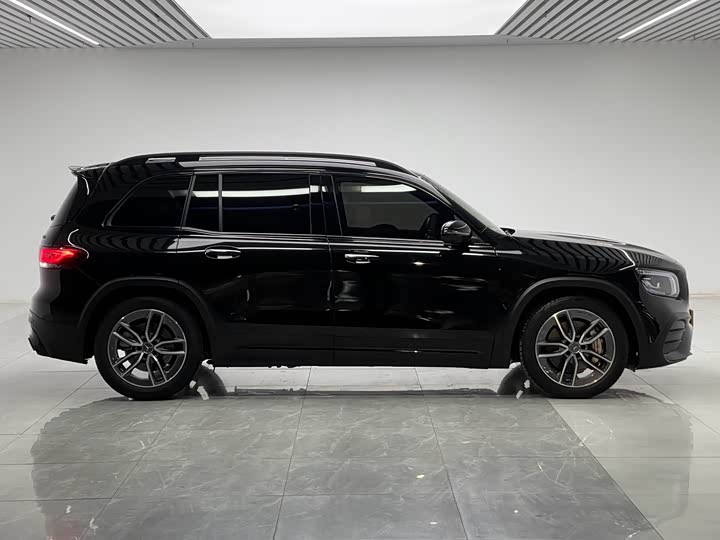 Mercedes-Benz GLB-Class AMG, 2021 — фото 8 из 9
