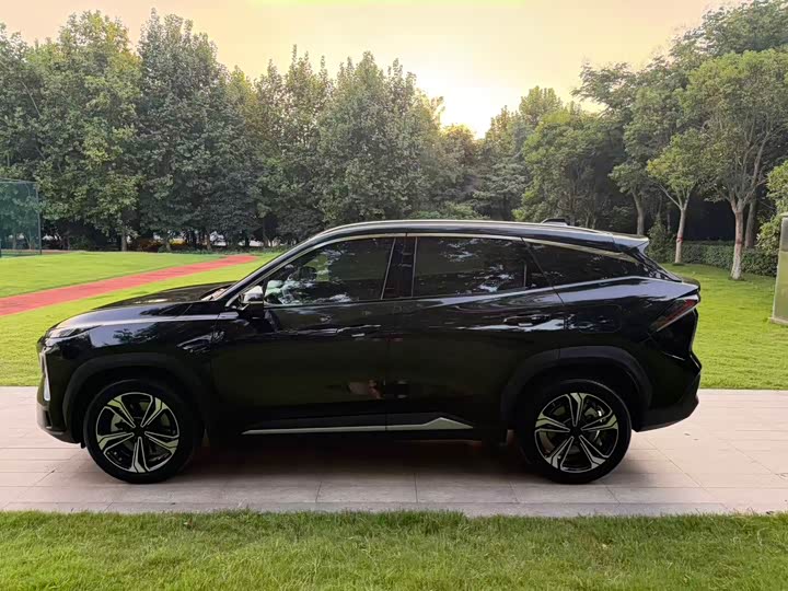 Geely Galaxy L7, 2024 — фото 3 из 9