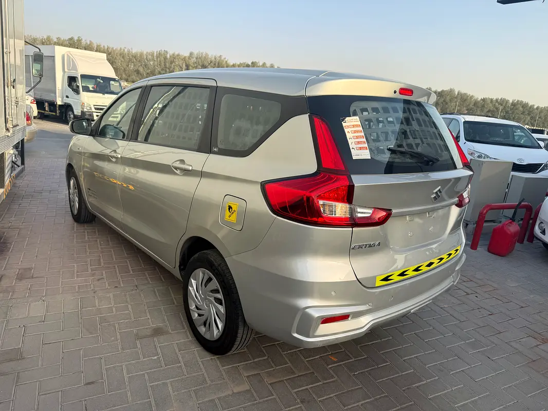 Suzuki Ertiga, 2022 — фото 3 из 6