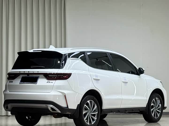 Geely Vision X6, 2023 — фото 6 из 9