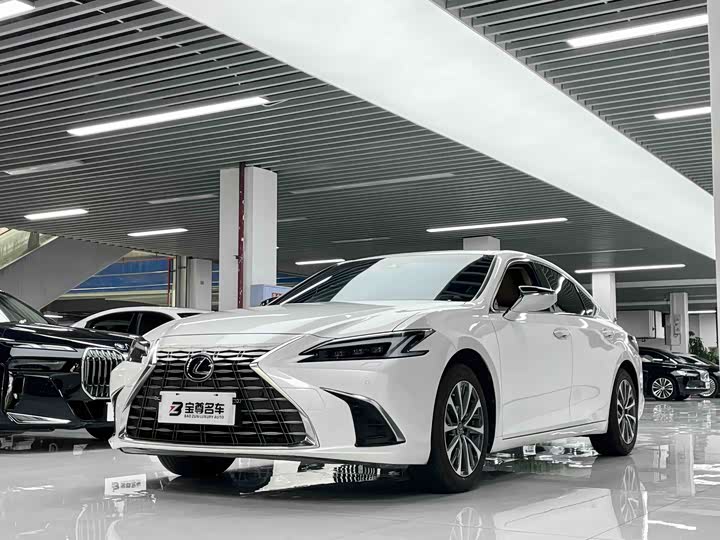 Lexus ES, 2025 — купить в Липецке под ключ