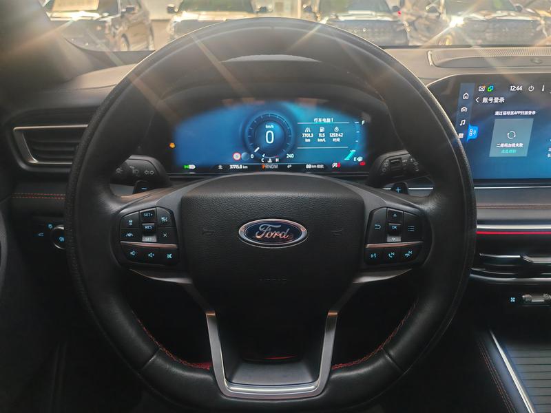 Ford Explorer, 2023 — фото 9 из 12