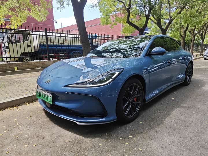 IM motors L6, 2025 — купить в Москве под ключ