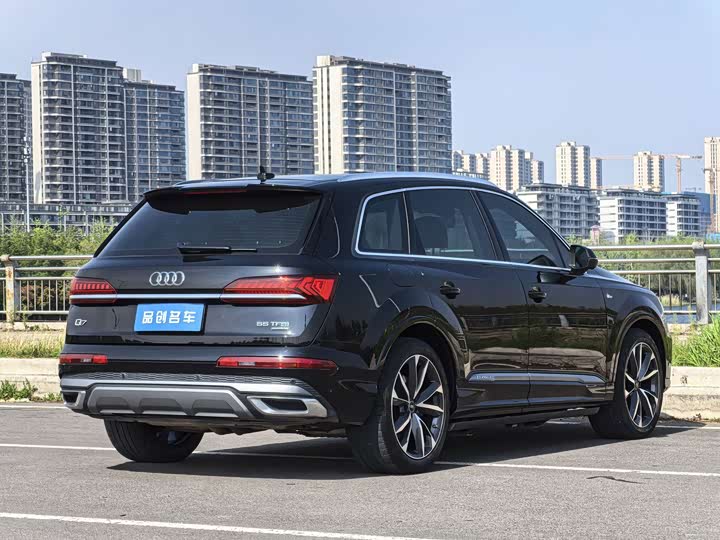 Audi Q7, 2023 — фото 7 из 9